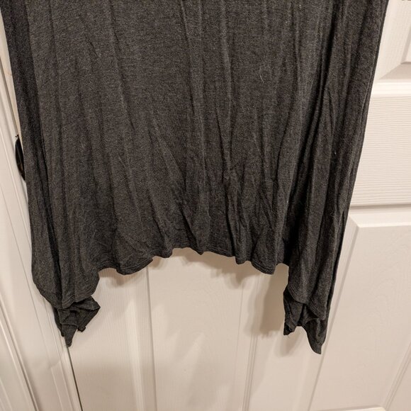 Rhinestone cut out sleeve tunic - Picture 5 of 6